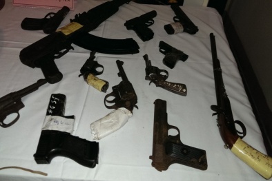 Triệt phá hàng trăm vụ buôn bán hàng lậu, hàng giả